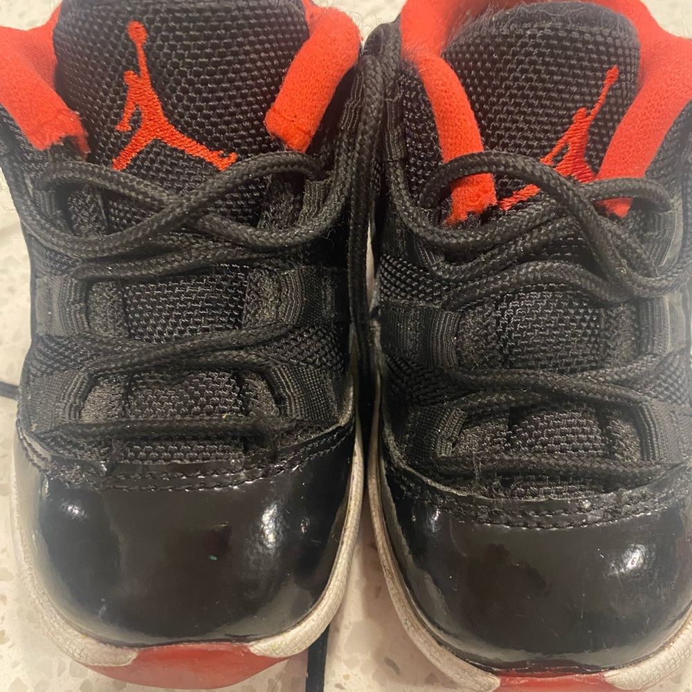 Nike Jordan Retro 11 Low kids sneakers size 6C Red Black Athletic Sports Shoes